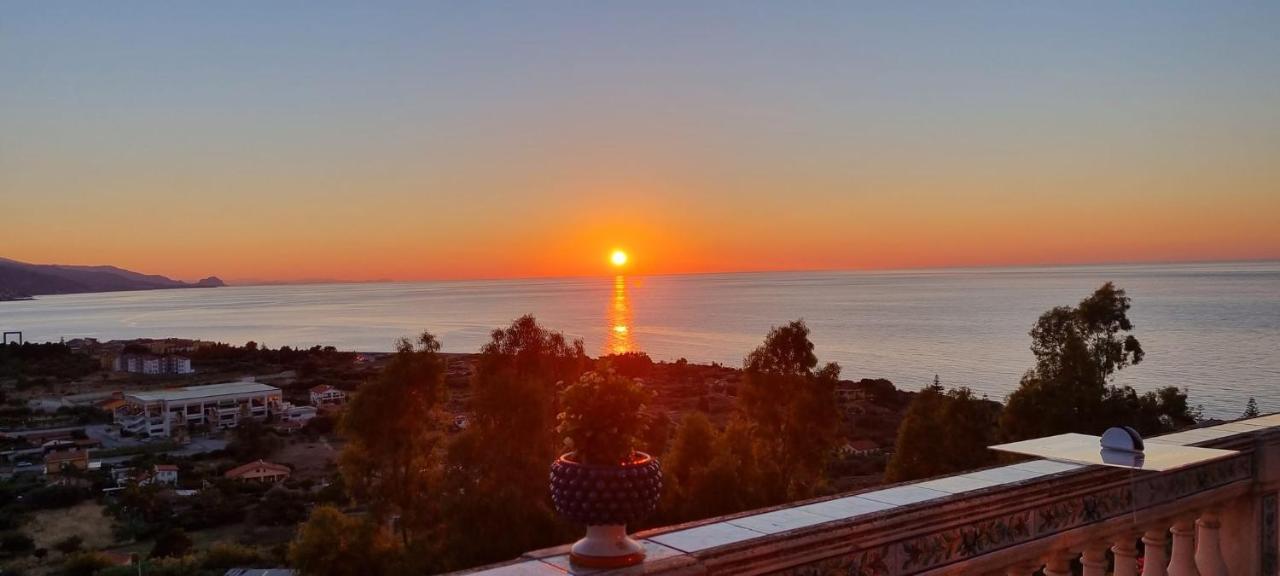 La Torre Διαμέρισμα Santo Stefano di Camastra Εξωτερικό φωτογραφία
